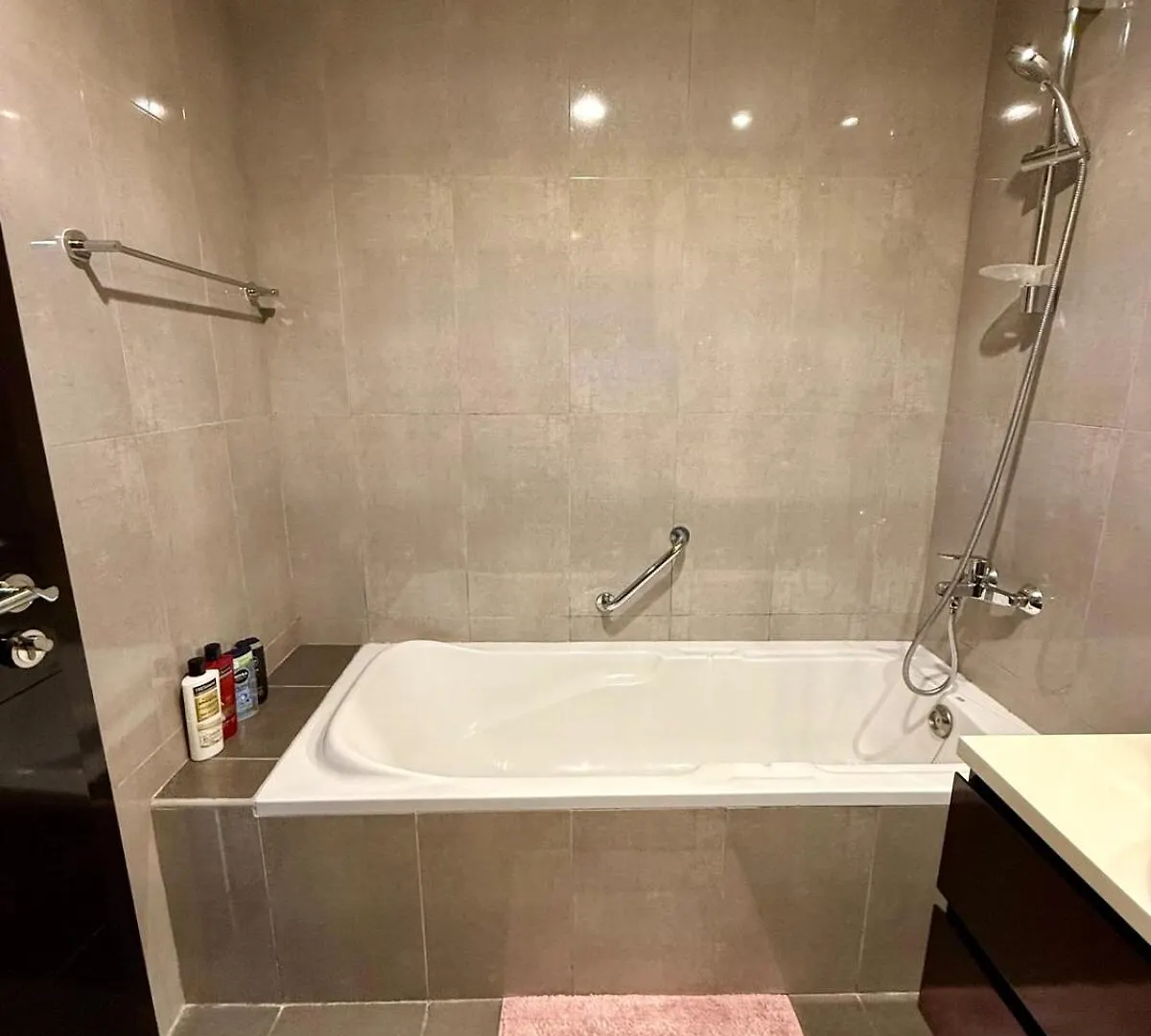 Damac Merano Lux 2 Bedroom 3 Baths Dubai 0*,  United Arab Emirates